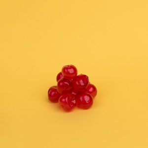 Cereza roja confitada