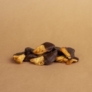 Piña semideshldratada con chocolate